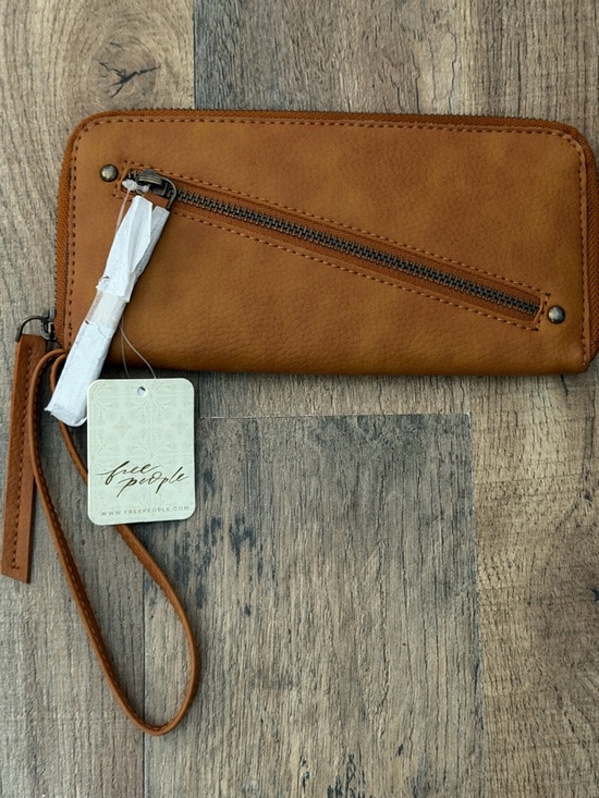 Free People Handbags - Free People Cognac Leather Wristlet Clutch